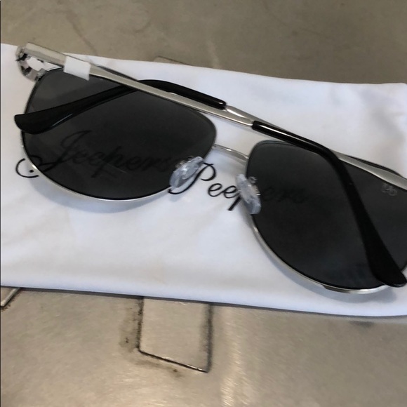 COPY - Jeepers peepers silver aviator sunglasses - Picture 2 of 3